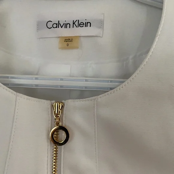 Blazer - Picture 3 of 3